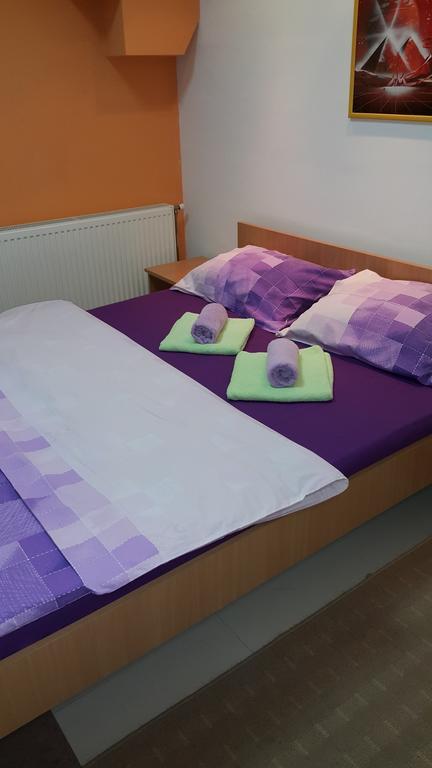 Hostel Paparazzo & Apartmens Кикинда Экстерьер фото