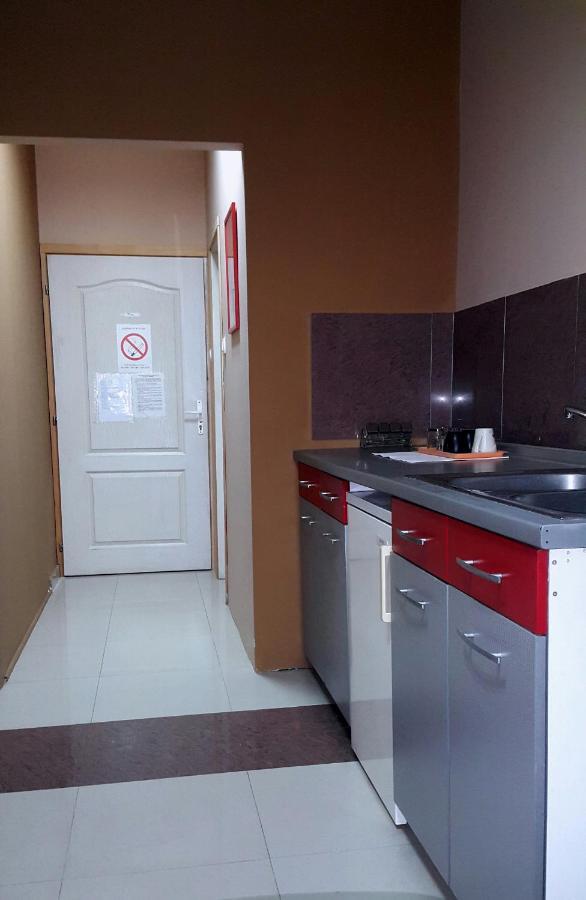 Hostel Paparazzo & Apartmens Кикинда Экстерьер фото